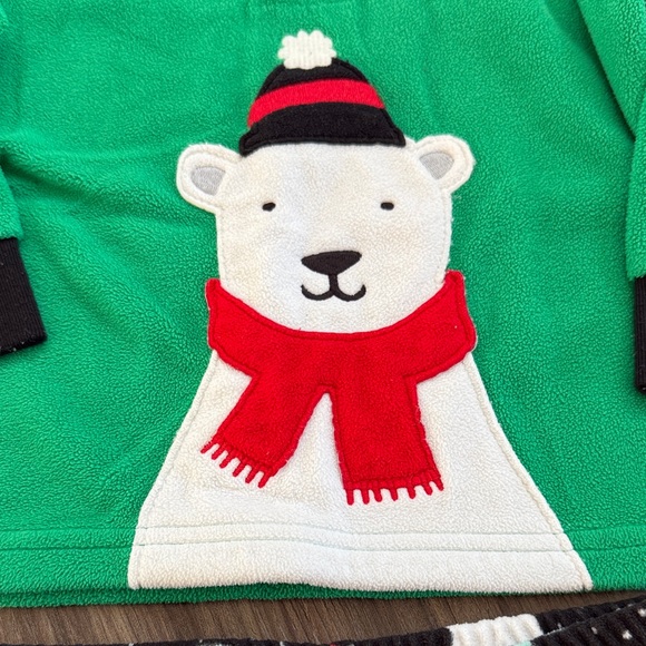 Green and Black Polar Bear Kids Wibter Fleece 24 month pajamas - Picture 3 of 4